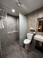 East Dragon Hotel