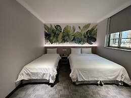 East Dragon Hotel