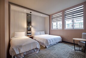 East Dragon Hotel