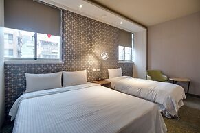 East Dragon Hotel
