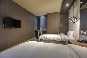 East Dragon Hotel