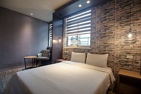 East Dragon Hotel
