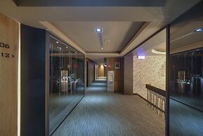 East Dragon Hotel