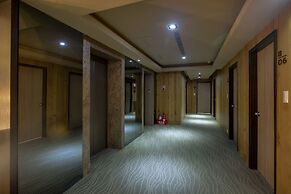 East Dragon Hotel