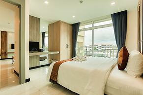 Crystal Palace Luxury Hotel