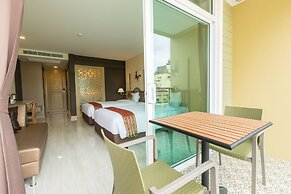 Crystal Palace Luxury Hotel