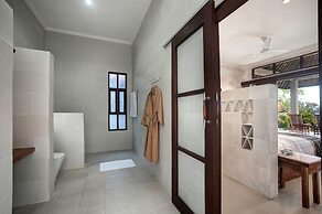 Sea Breeze Candidasa