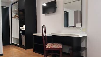 Red Rock Hotel