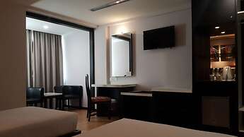 Red Rock Hotel