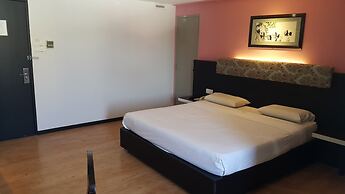 Red Rock Hotel