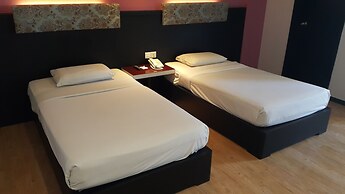 Red Rock Hotel