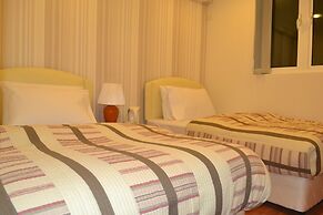 Golden Suites Hotel