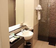 Golden Suites Hotel
