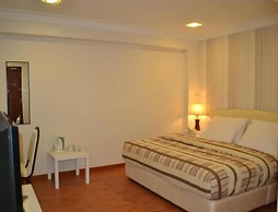 Golden Suites Hotel