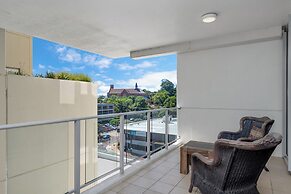 Dalgety Apartments