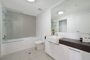 Dalgety Apartments