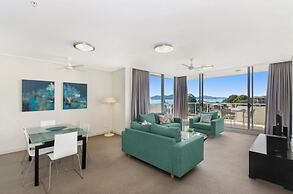 Dalgety Apartments
