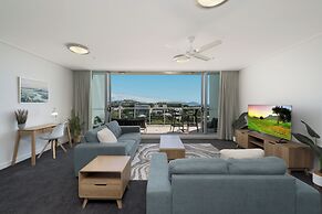 Dalgety Apartments