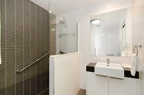 Dalgety Apartments