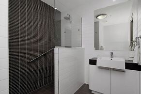 Dalgety Apartments