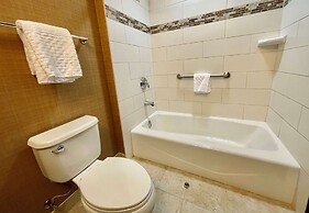 Best Western Plus Okotoks Inn & Suites