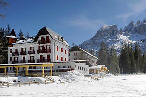 Hotel Croda Rossa