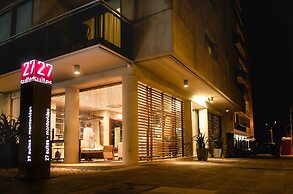 27 Suites Apart Hotel