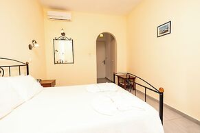 Agia Anna Hotel