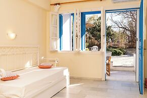 Agia Anna Hotel