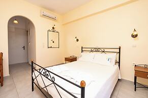 Agia Anna Hotel