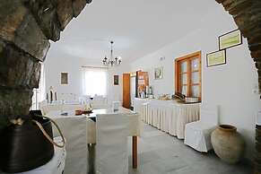 Agia Anna Hotel