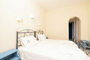 Agia Anna Hotel
