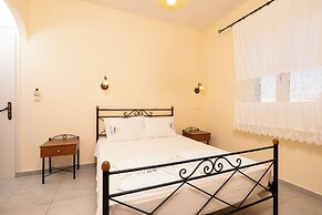 Agia Anna Hotel
