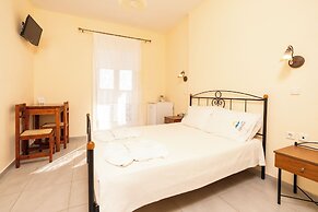 Agia Anna Hotel