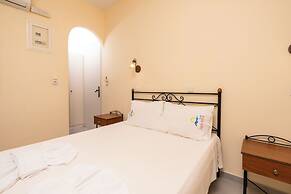 Agia Anna Hotel