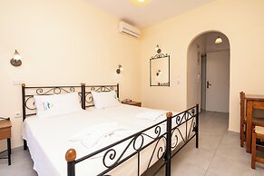 Agia Anna Hotel
