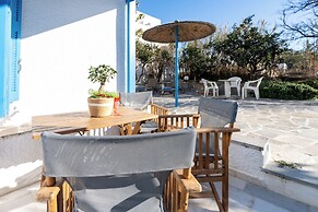 Agia Anna Hotel