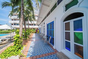 Blue Carina Hotel
