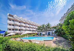 Blue Carina Hotel
