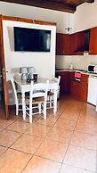 Skandalis Traditional Suites