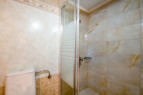 Skandalis Traditional Suites