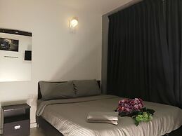 Live Com Hotel
