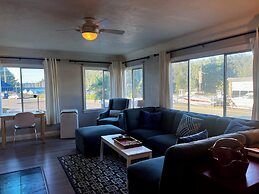 Buccaneer Inn
