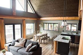 Rowena's Inn On The River