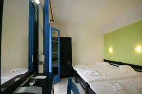 Sunny Beach Studios