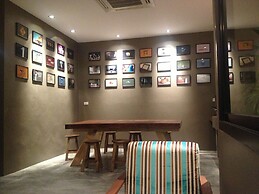 Dfeel House