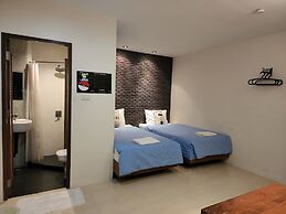 Dfeel House