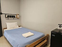 Dfeel House