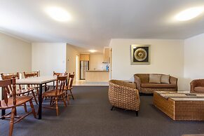 Coral Cay Resort