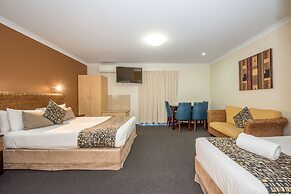 Coral Cay Resort